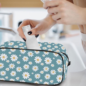 Trousse de Toilette et Maquillage Personnalisée avec Fermeture Éclair, Motif Marguerite, pour Voyage, avec Logo - Product Image 5