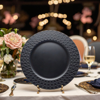 Assiette élégante classique faite à la main en plastique PP de luxe de 13 pouces, couleur personnalisée, réutilisable, pour mariage, maison, camping, salade, dessert, décoration