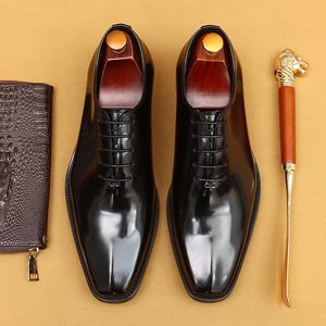 Chaussures habillées en cuir verni de style britannique pour hommes, style formel et professionnel, doublure en cuir de vachette véritable, Oxford monobloc - Product Image 1