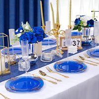 Assiettes rondes bleues avec bordure en dentelle dorée royale, assiettes en plastique de qualité supérieure, ensemble d'assiettes de présentation, assiettes jetables pour mariage, pour 50 invités