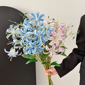 Nouvelle fleur de lys artificielle 3D à 4 têtes en soie, bleu, violet, rose, réaliste, pour décoration intérieure et accessoires de photographie - Product Image 1