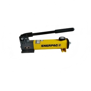 ปั๊มมือไฮดรอลิก Enerpac รุ่นน้ำหนักเบา ความเร็วเดียว ขนาด 20 นิวตัน-ปอนด์ พร้อมอุปกรณ์วัดปริมาณน้ำมัน รุ่น P141 ปั๊มมือไฮดรอลิก Enerpac P141 - Product Image 1