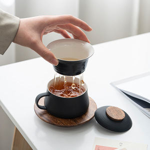 Service à thé en céramique trois pièces « Trois Significations et Mille Régnes », en porcelaine blanche avec plateau en bois, cadeau de bureau - Product Image 3