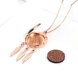 สร้อยคอจี้หัวใจฮัมซาดักฝันพร้อมช่องใส่เครื่องหอมสแตนเลสสตีล - Product Image 6