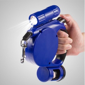 Dispensador de bolsas de basura para perro, luz Led retráctil automática, linterna de plomo, luces parpadeantes grandes de 8m, correa reflectante para mascotas - Product Image 1