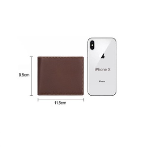 Portefeuille fin pour homme en cuir véritable avec trois emplacements pour cartes de crédit, fenêtre d'identification et poche pour billets, design fin - Product Image 2