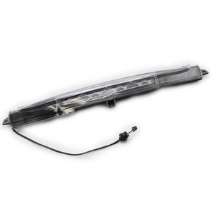 High-Mounted Brake <b>Light</b> <b>Led</b> <b>Red</b> And White 12V Multi-Function Tail <b>Light</b> For Chevrolet Gmc Trailblazer - Product Image 2