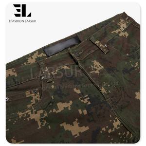 LARSUR Custom Denim Factory Twill Full Print Tree Camo Pantalones Slim Cargo Flare Jeans Hombres Camuflaje Denim Carpenter Pantalones para hombres - Product Image 3