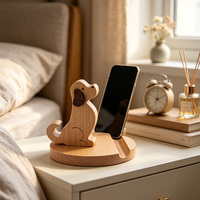 Support de téléphone portable en bois de hêtre massif naturel, bicolore, en forme de chiot mignon, pour la décoration de la maison et du bureau, vente en gros sur mesure