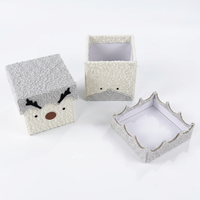 Emballage et image de marque créatifs, boîte cadeau personnalisée en tissu avec personnage de dessin animé décoratif, avec couvercle et base, pour promotion
