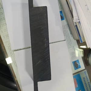 Revestimientos de goma flexibles de construcción duraderos personalizados resistentes al desgaste para uso de molinos de tubos industriales - Product Image 1