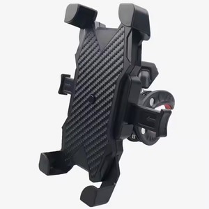 Support de téléphone universel pour guidon de <span class=keywords><strong>moto</strong></span> à 8 griffes anti-vibration, rotation à 360°, texture en fibre de carbone, pour smartphones - Product Image 1
