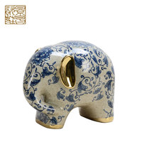 Figurine d'éléphant en céramique contemporaine chinoise, décoration d'intérieur, ornement de jardin, motif bleu et blanc peint à la main, cadeau d'affaires