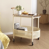 Table d'appoint roulante avec plateau en verre et cadre métallique, 2 niveaux, panier perforé pour salon, chambre et usage domestique