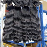 Paquetes de Cabello Ondulado Crudo Camboyano Sin Procesar, Cabello Humano Rizado Crudo Indio de Proveedor, Cabello Virgen Vietnamita con Cutícula Alineada