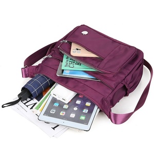 Bolso Bandolera/Hombro de Gran Capacidad, Impermeable, de Tela Oxford de Nailon para Mujer, con Cierre de Cremallera e Interior con Compartimentos - Product Image 3