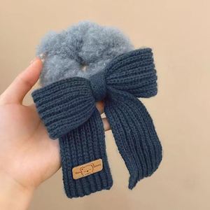 2022 nueva colección <span class=keywords><strong>de</strong></span> invierno, lazo <span class=keywords><strong>de</strong></span> <span class=keywords><strong>pelo</strong></span> <span class=keywords><strong>de</strong></span> <span class=keywords><strong>lana</strong></span> sintética esponjosa, lazo <span class=keywords><strong>de</strong></span> tela grande, diademas <span class=keywords><strong>de</strong></span> estilo dulce Scrunchy <span class=keywords><strong>para</strong></span> mujer - Product Image 5