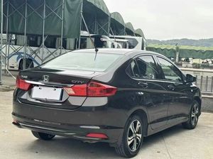 ฮอนด้า ซิตี้ ปี 2017 มือสอง เครื่อง 1.5 ลิตร เกียร์ CVT |   ความน่าเชื่อถือสูง |   รถยนต์ประหยัดน้ำมันสำหรับการขับขี่ประจำวัน - Product Image 4