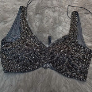 Blusa de Diseñador con Cuentas de Cristal Gris - Product Image 1