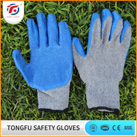 Gants de travail de sécurité à haute adhérence en polyester enduit de latex bleu froissé de calibre 13
