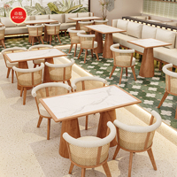 Ensemble de meubles de café en cuir moderne avec chaises de café et tables rectangulaires en marbre pour restaurants, écoles, chambres
