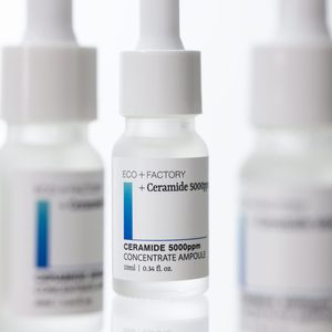 ECOFACTORY Korea Ampolla de Ceramida Liposomal 5000ppm, Retiene la Humedad de la Piel, Previene la Pérdida de Agua, Esencia Facial y Corporal - Product Image 1