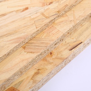 Panneau <span class=keywords><strong>OSB</strong></span>-3 en bois lamellé orienté résistant à l'humidité E0 pour revêtement mural et construction structurelle - Product Image 4
