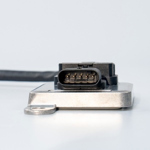 Sensor de NOx Montado en Vehículo para <span class=keywords><strong>New</strong></span> <span class=keywords><strong>Holland</strong></span> <span class=keywords><strong>T7</strong></span> T8 T9, Piezas de Automóvil 12V 5WK96778A SNS178A 84422747, Componente del Sistema de Control de Emisiones - Product Image 4