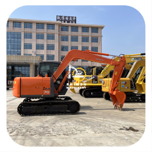 Excavadora de orugas pequeña Hitachi ZX70 de 7 toneladas de segunda mano de alta calidad con descuento, modelos ZX70, ZX75, ZX120, ZX130 usados con pocas horas en stock. - Product Image 1