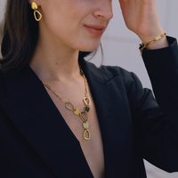 Collier en Y J&D en métal massif, géométrique triangulaire, en acier inoxydable plaqué or 18 carats PVD, classique, cadeau pour femme