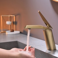 Robinet mélangeur de lavabo durable à poignées ergonomiques pour salle de bain - Vente chaude