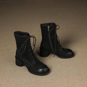 รองเท้าบูทหุ้มข้อกลางน่องหนังวัวแท้คุณภาพดี สีพื้น สไตล์เรโทร ตกแต่งด้วยเข็มขัด กันน้ำ กันลื่น ส้นหนา 1 นิ้ว แบบลำลอง ขายดีที่สุด - Product Image 2