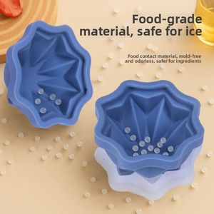 Moule à glaçons en silicone de qualité alimentaire, forme diamant, et moule à boules de glace intégrées pour whisky, boissons fraîches et boissons estivales - Product Image 3