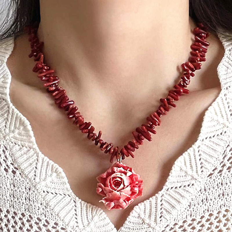 Trendy Conch Seashell Necklace Puka Shell