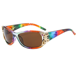 Lunettes de soleil papillon pour femmes, monture noire en PC, protection UV400, lunettes de soleil tendance - Product Image 3