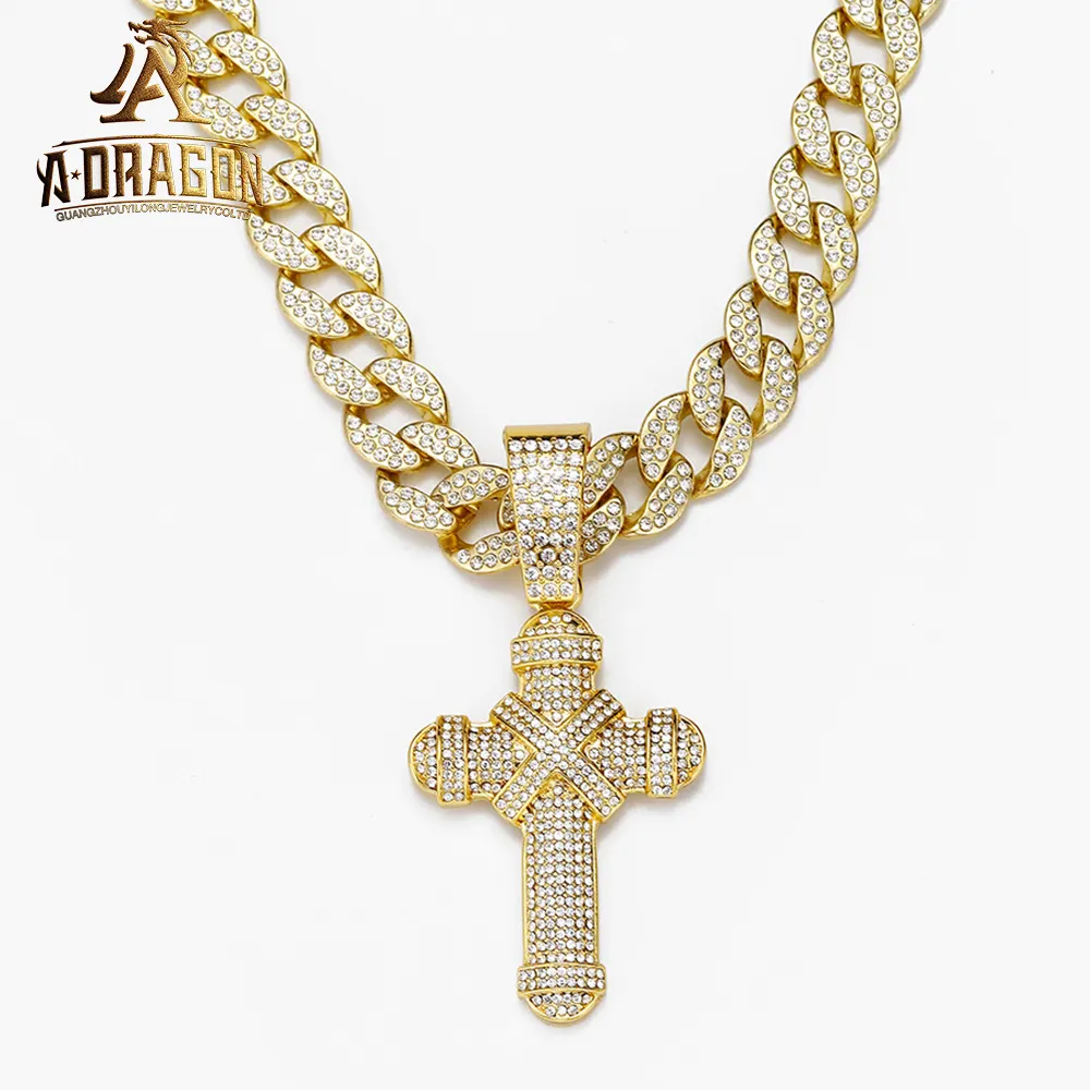 Nhà Máy Bán buôn Chất lượng cao vvs moissanite chéo Mặt dây chuyền Iced out hip hop ban đầu thư Mặt dây chuyền đồ trang sức mỹ cho nam giới phụ nữ