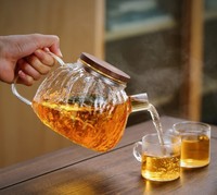 Théière en verre martelé à couvercle en bois de noyer grande capacité, verre borosilicate résistant aux hautes températures avec infuseur en acier inoxydable