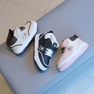 Chaussures de sport printemps-automne pour enfants, baskets pour garçons, chaussures blanches écologiques respirantes et chaudes à semelle souple pour bébés, légères et décontractées - Product Image 4