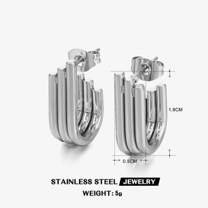 <span class=keywords><strong>Pendientes</strong></span> minimalistas de <span class=keywords><strong>triple</strong></span> <span class=keywords><strong>aro</strong></span> de acero inoxidable, <span class=keywords><strong>pendientes</strong></span> de tuerca en forma de U chapados en <span class=keywords><strong>oro</strong></span> de 18K, regalo de joyería para mujer - Product Image 5