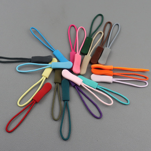 Extracteur de <span class=keywords><strong>fermeture</strong></span> à glissière tissé en caoutchouc plastique <span class=keywords><strong>remplacement</strong></span> d'extracteur de <span class=keywords><strong>fermeture</strong></span> à glissière de logo personnalisé conception 44 couleurs d'extracteur de <span class=keywords><strong>fermeture</strong></span> à glissière en PVC de cordon pour sacs - Product Image 4