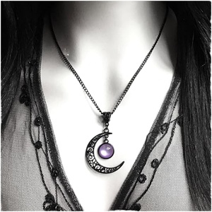 Collar Vintage con Colgante de Luna Creciente Negra, Estilo Punk, Joyería Gótica Oscura para Mujer, Hecho de Acero Inoxidable - Product Image 2