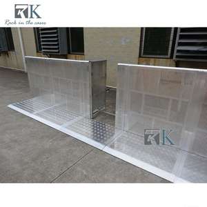Barrières de contrôle des foules pliantes RK en aluminium argenté et noir à assemblage rapide, système de verrouillage, cadre thermolaqué pour festivals en plein air - Product Image 5