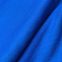 Tissu en peluche 100% polyester de couleur unie personnalisé, tricoté en trame légère et respirante pour vêtements de sport pour filles garçons 120 g/m²