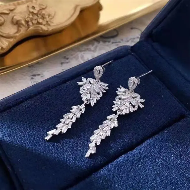 Temperament Ladies Natural Diamond Drop Earrings 18K Stud Gold Earings Real Gold Jewelry India