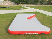 Plate-forme flottante gonflable en forme de V de vente chaude commerciale