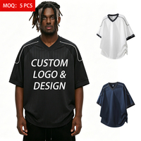 T-shirt texturé col en V ample en polyester jacquard tricoté 180 GSM pour homme, style streetwear, vente en gros (ODM)