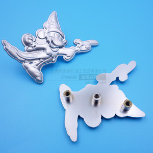 Plaque de nom en alliage de zinc 3D moulée sur mesure avec logo Mickey Mouse pour sacs et sacs à main, badge métallique - Product Image 2
