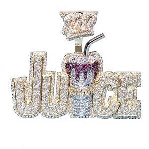 Colgante de Moissanita Personalizado con Incrustaciones de Diamantes, Plata 925, Diseño de Corona y Logotipo de Bebida - Product Image 1