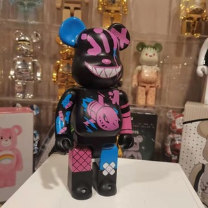 Bearbrick thân thiện với môi nhựa gấu khối xây dựng hợp thời trang Internet người nổi tiếng 'gấu jinx' <span class=keywords><strong>l</strong></span>ấy cảm hứng từ máy tính để bàn trang trí nội thất doanh - Product Image 1