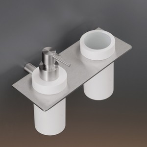Mensola angolo bagno Ceadesign con porta spazzolino da denti e Dispenser ripiano a stelo in alluminio con finitura a parete in acciaio inossidabile - Product Image 1